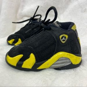 Nike Jordan XIV retro blk & yellow toddler. SZ 4C